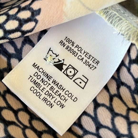 NWT NIC+ ZOE Tunic Style Long Sleeve Blouse Yellow Multi Color Print Size: M - Picture 13 of 13